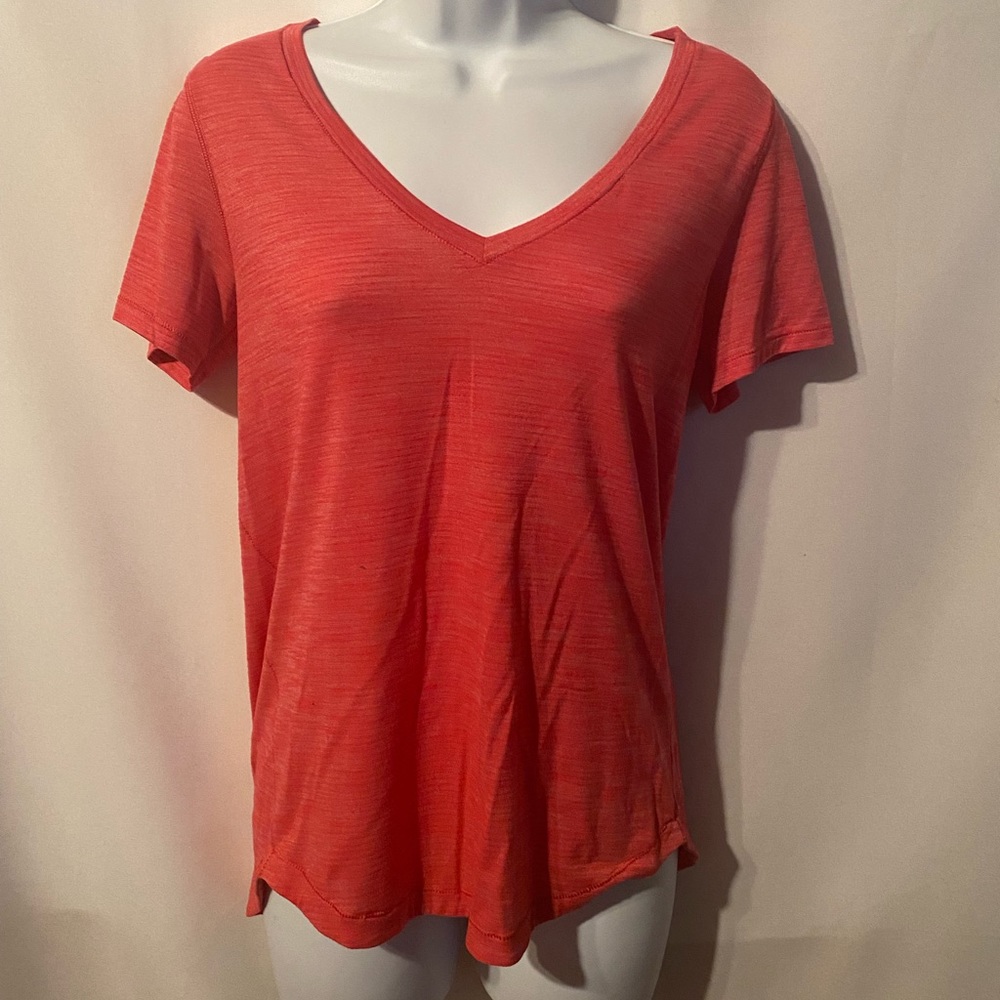 Lululemon T-shirt